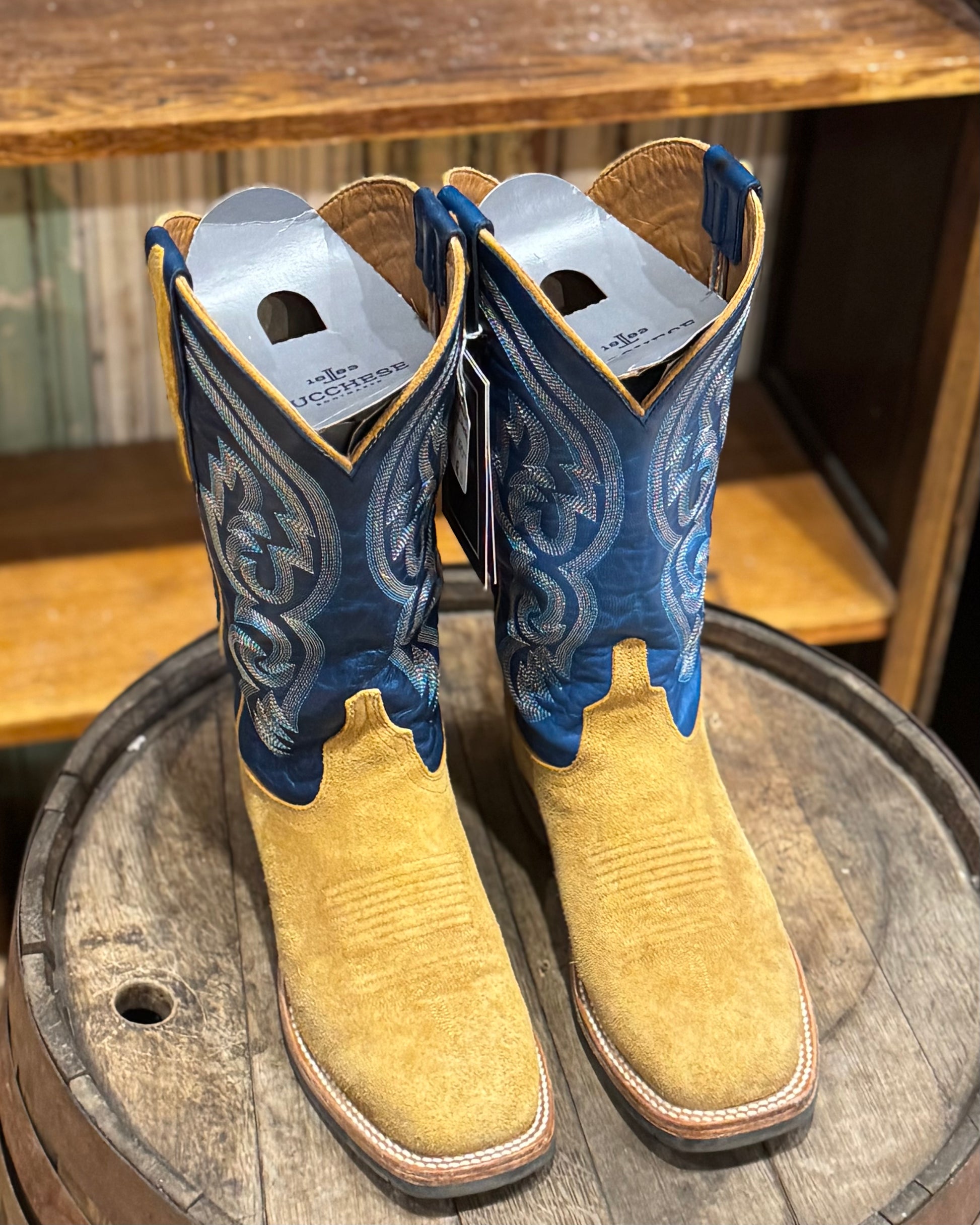 8 B Womens Lucchese Boots