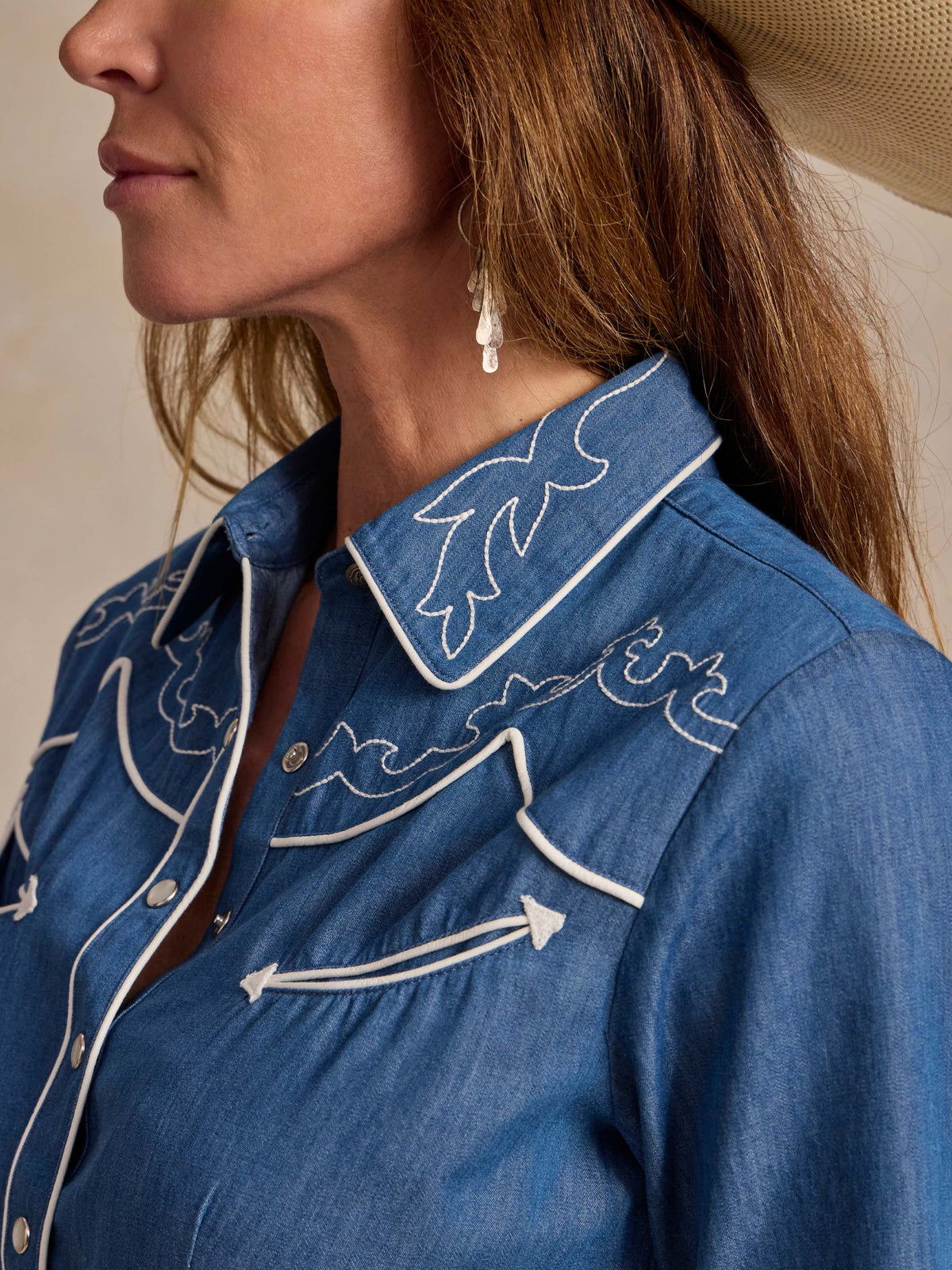 Women's Embroidered Dale Shirt